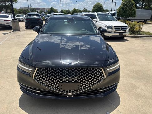 Used 2021 Genesis G90 5.0 Ultimate RWD image 2