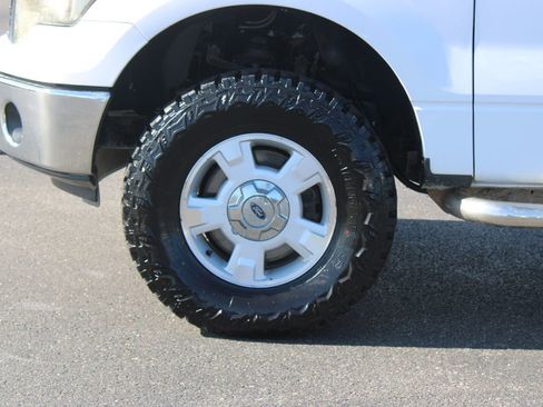 Used 2014 Ford F150 XLT w/ Equipment Group 301A Mid AWD/4WD image 18