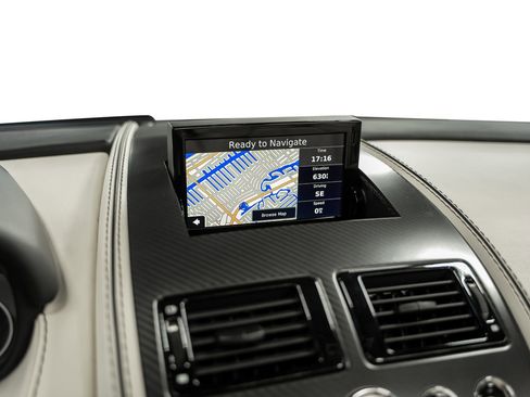 Used 2015 Aston Martin DB9 Volante image 46