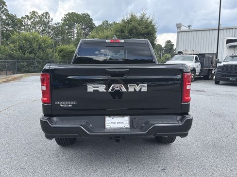 Used 2025 RAM 1500 Big Horn RWD image 7