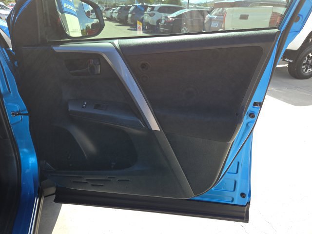 Used 2017 Toyota RAV4 LE w/ Carpet Mat Package FWD image 26
