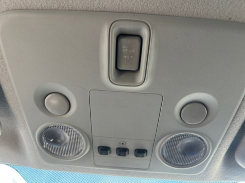 Used 2010 Suzuki Grand Vitara Limited image 24