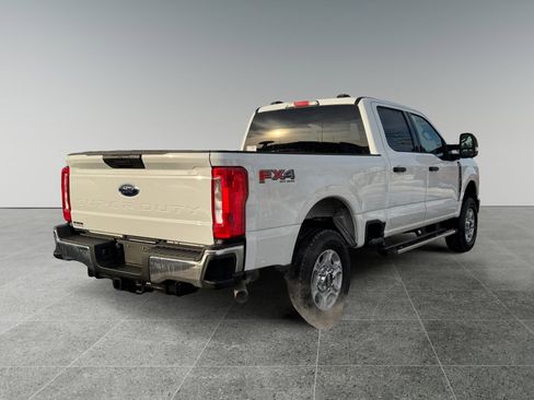 New 2026 Ford F250 XLT w/ FX4 Off-Road Package image 5
