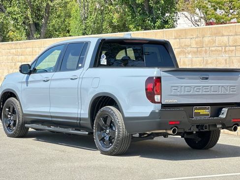 Certified 2025 Honda Ridgeline Black Edition image 6