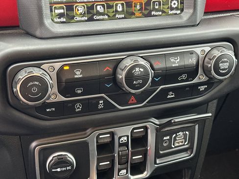 Used 2023 Jeep Wrangler Unlimited Rubicon image 21