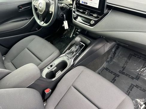 Used 2025 Toyota Corolla LE image 14