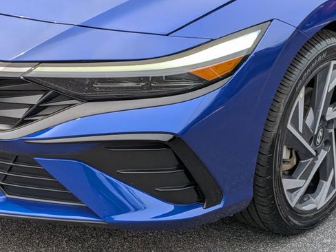 Used 2025 Hyundai Elantra SEL image 9