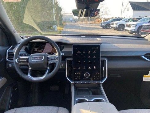 New 2026 GMC Acadia Elevation image 14