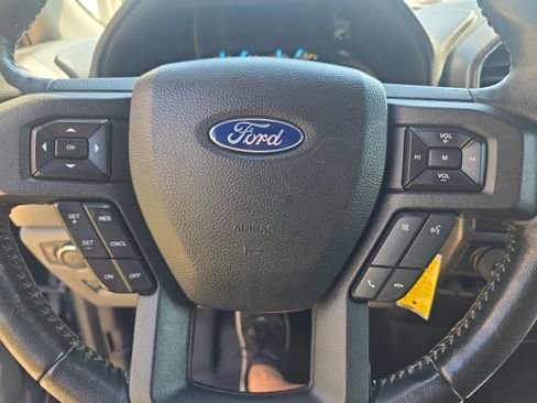 Used 2019 Ford F150 XLT w/ Equipment Group 302A Luxury AWD/4WD image 15