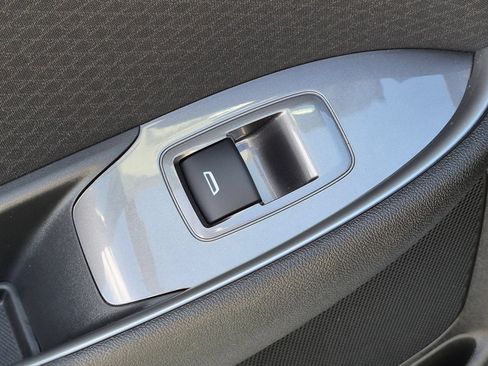 Used 2023 Chevrolet Malibu LS FWD image 28