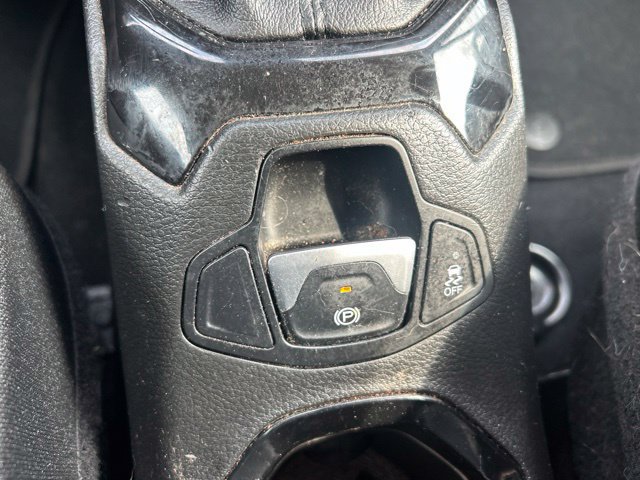 Used 2016 Jeep Renegade Latitude AWD/4WD image 39