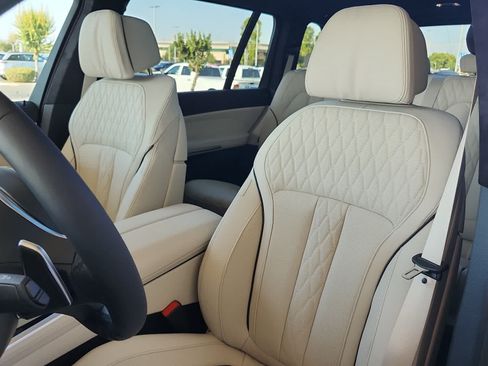 New 2027 BMW X7 xDrive40i w/ M Sport Package AWD/4WD image 16