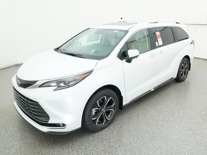 New 2025 Toyota Sienna Platinum