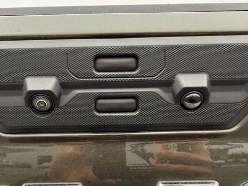 Used 2022 GMC Sierra 2500 Denali image 8