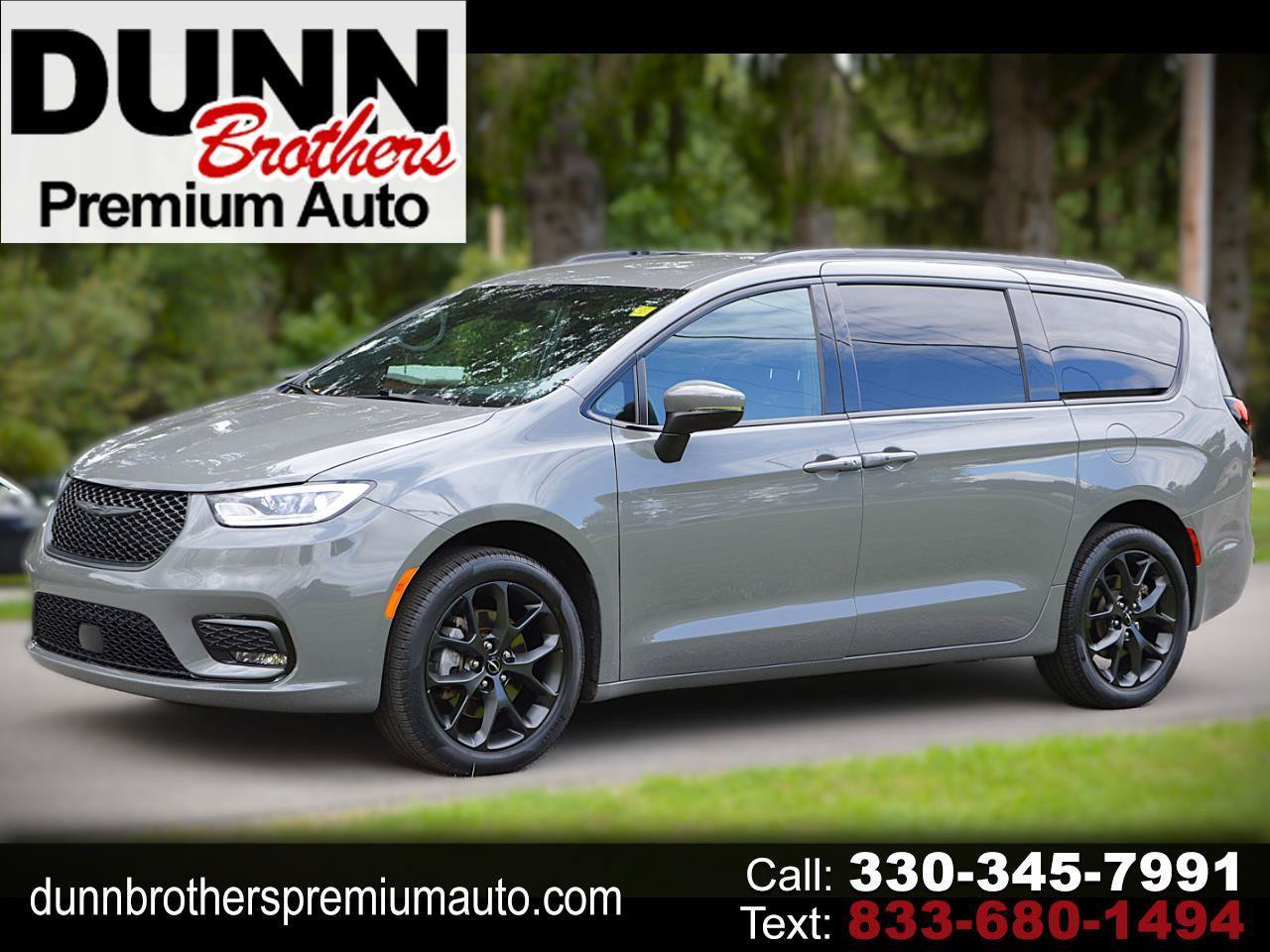 Used 2023 Chrysler Pacifica Touring-L w/ S Appearance Package AWD/4WD image 1
