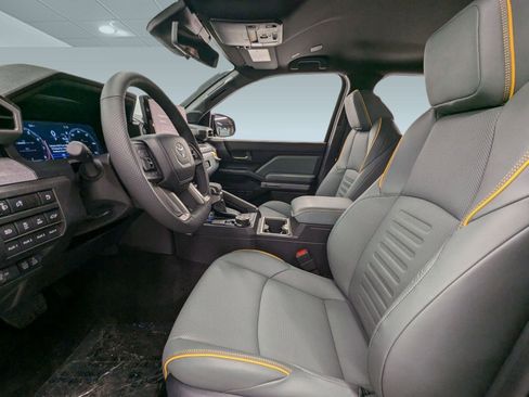 New 2025 Toyota Tacoma TRD Sport image 4