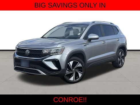 Used 2024 Volkswagen Taos SE AWD/4WD image 1