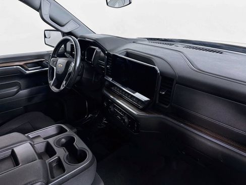Used 2023 Chevrolet Silverado 1500 LT AWD/4WD image 29