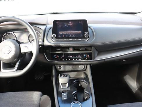 Used 2023 Nissan Rogue SV image 13