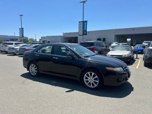 Used 2007 Acura TSX w/ Navigation FWD image 2