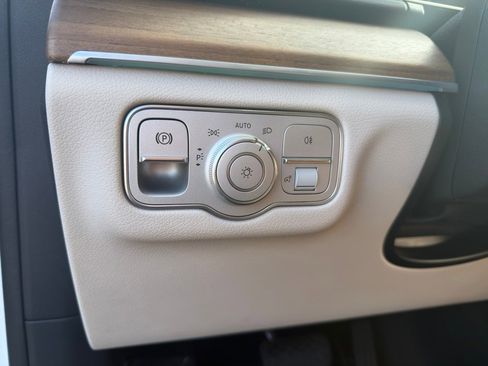 Certified 2022 Mercedes-Benz GLS 450 4MATIC image 24