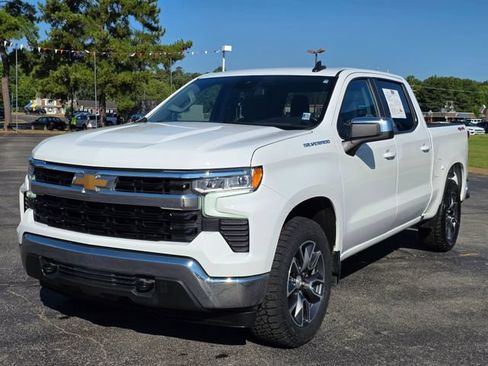 Used 2024 Chevrolet Silverado 1500 LT AWD/4WD image 5