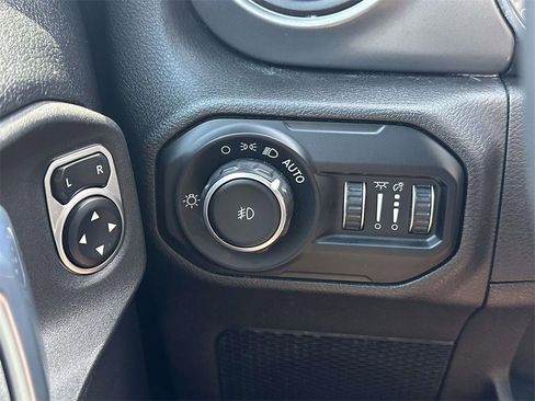 Used 2021 Jeep Wrangler Unlimited Sport image 22