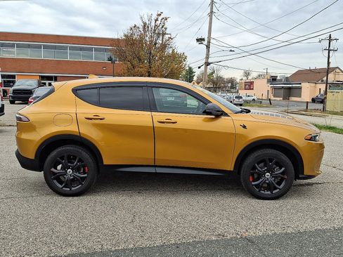 Used 2023 Dodge Hornet GT w/ GT Blacktop Package image 6