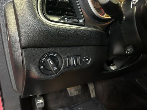 Used 2016 Dodge Challenger R/T Scat Pack w/ Leather Interior Group image 21