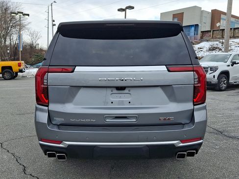 Used 2026 GMC Yukon XL Denali w/ Advanced Technology Package image 5