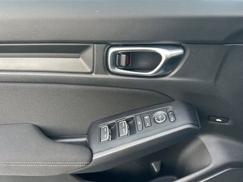 Used 2025 Honda Civic Sport image 10