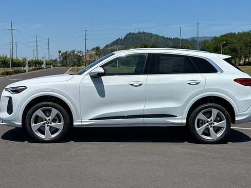 New 2025 Audi Q5 Premium Plus AWD/4WD image 6