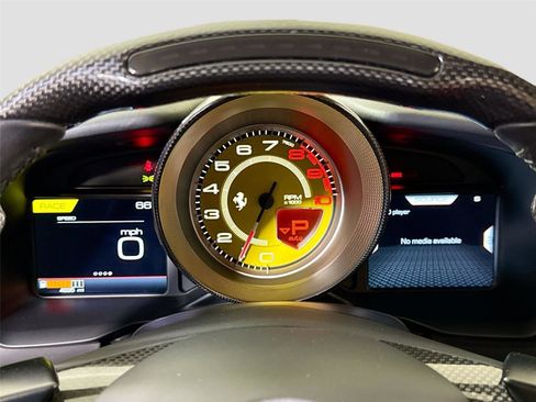 Used 2022 Ferrari F8 Tributo image 18