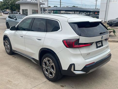 Used 2023 BMW X1 xDrive28i AWD/4WD image 4