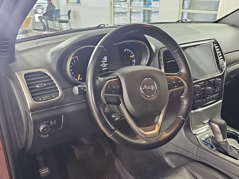 Used 2022 Jeep Grand Cherokee Limited AWD/4WD image 21