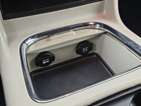 Used 2019 Dodge Grand Caravan SXT image 28