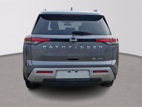 Used 2022 Nissan Pathfinder SL AWD/4WD image 5