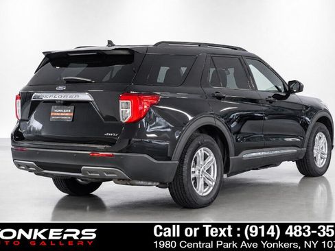 Used 2022 Ford Explorer XLT w/ Equipment Group 202A AWD/4WD image 6