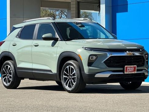 New 2026 Chevrolet TrailBlazer LT FWD image 2
