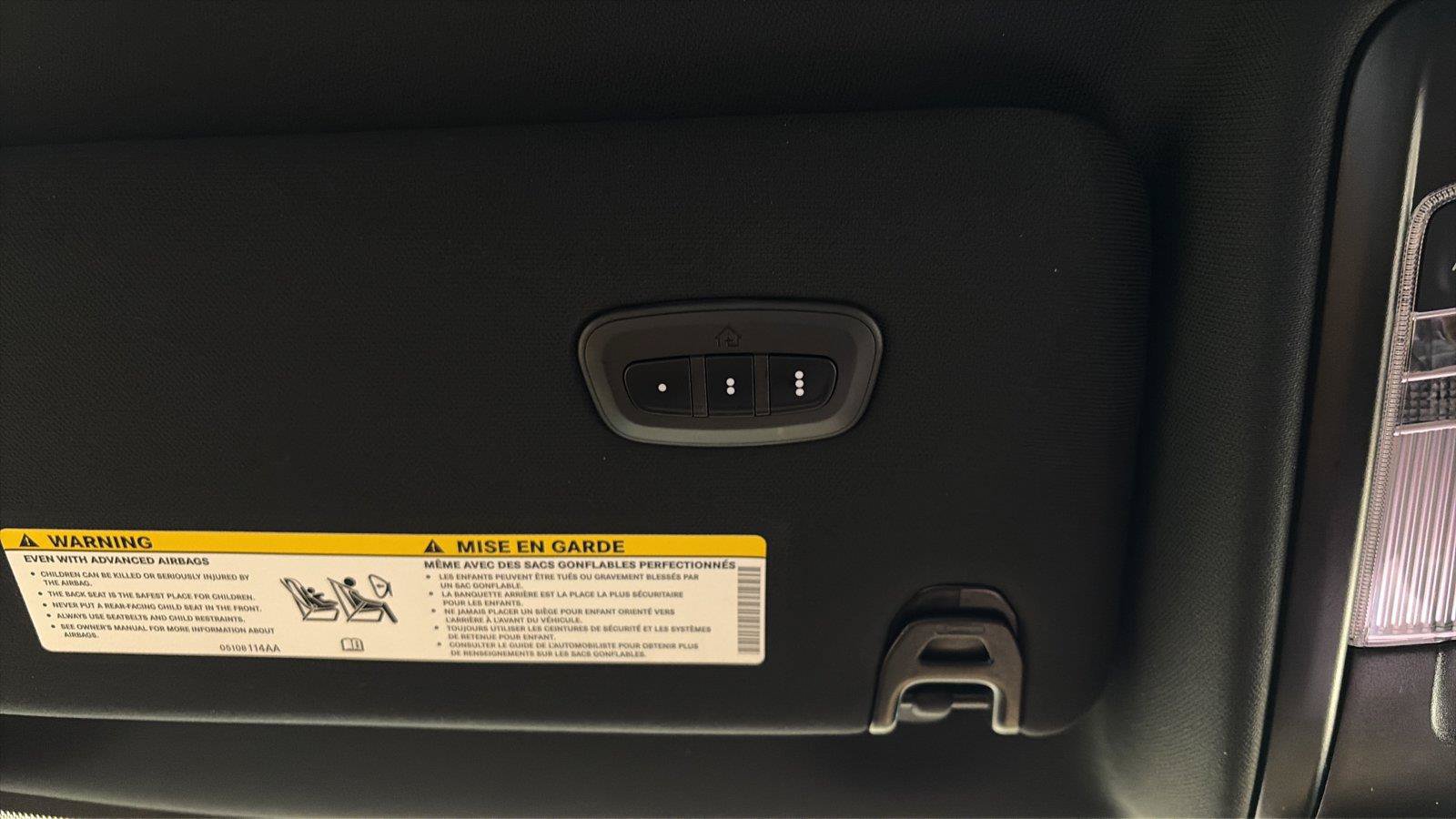 Used 2025 RAM 3500 Limited AWD/4WD image 36