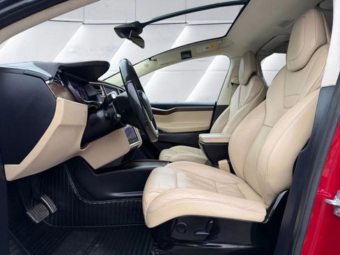 Used 2017 Tesla Model X 75D image 14