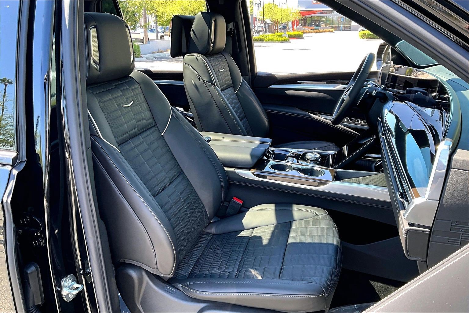 New 2026 Cadillac Escalade Platinum Sport AWD/4WD image 19