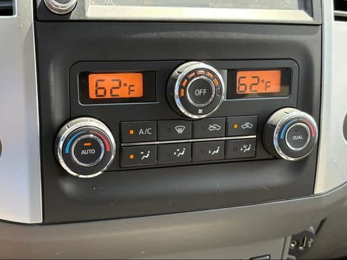 Used 2021 Nissan Frontier SV w/ Midnight Edition Floor Mats image 15