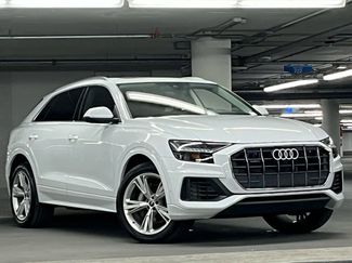 Used 2023 Audi Q8 Premium video 2