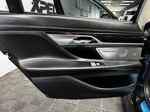 Used 2016 BMW 740i RWD image 46