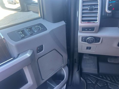 Used 2015 Ford F150 Lariat w/ Max Trailer Tow Package AWD/4WD image 4