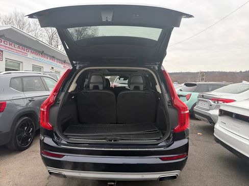 Used 2016 Volvo XC90 T6 Momentum w/ Momentum Plus Package image 10