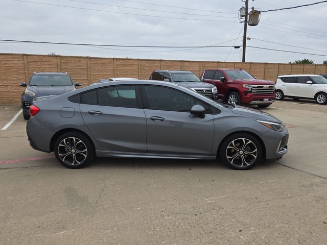 Used 2019 Chevrolet Cruze LT w/ Convenience Package FWD image 4