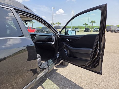 Used 2023 Subaru Outback Premium AWD/4WD image 17