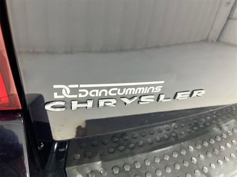 Used 2010 Chrysler Town & Country Touring w/ Heated Seat Group image 25